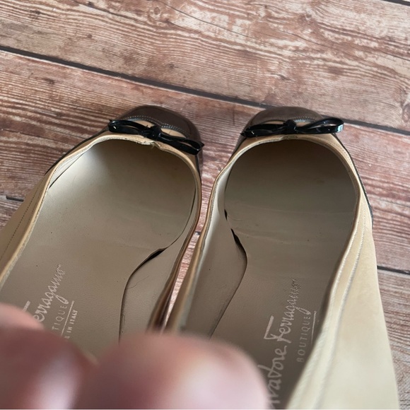 AUTHENTIC SALVATORE FERRAGAMO CLASSIC BLACK/TAN HIGH HEEL PUMPS SHOES SIZE 10 - Picture 15 of 16